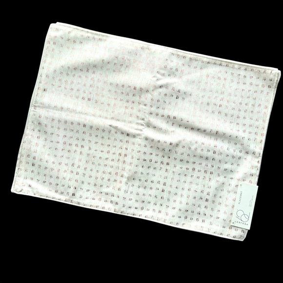 Project 62 - Set of FOUR Placemats Rose Gold NWT - Picture 4 of 5